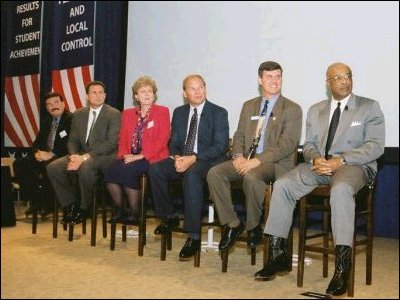 Sec. Paige joins a panel of experts to discuss technology and e-learning at the Denver forum.  Other panelists featured were Ray Johnson, Corporate Community Relations and Public Affairs Manager at IBM; Ron Packard, CEO and Founder of K-12.com; Judy Cara, Education Manager for Intel; John Adsit, Director of JeffocoNet Academy -- Jefferson County School District's online program; Melissa Brown, teacher at JeffocoNet Academy; and Kin Griffith, Program Director of the Colorado Virtual Academy.