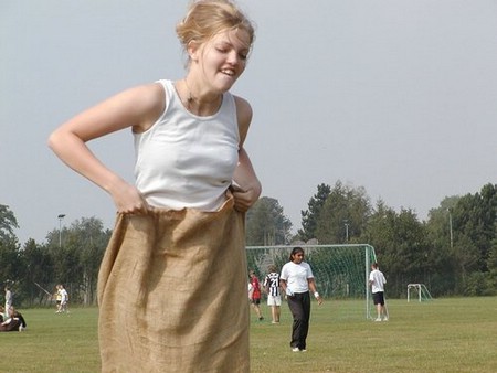 sports day 4 baggy runnning.jpg